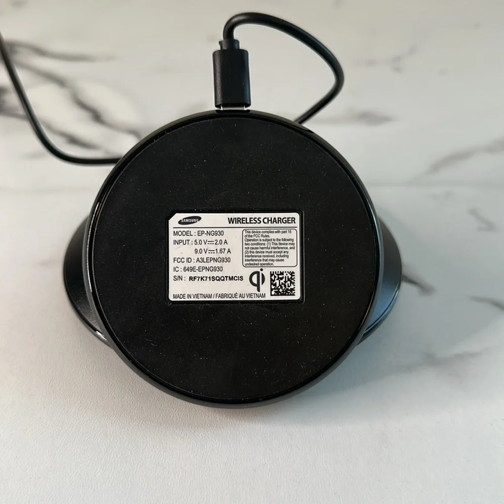 Pre owned- Samsung Black Fast Charge Pad